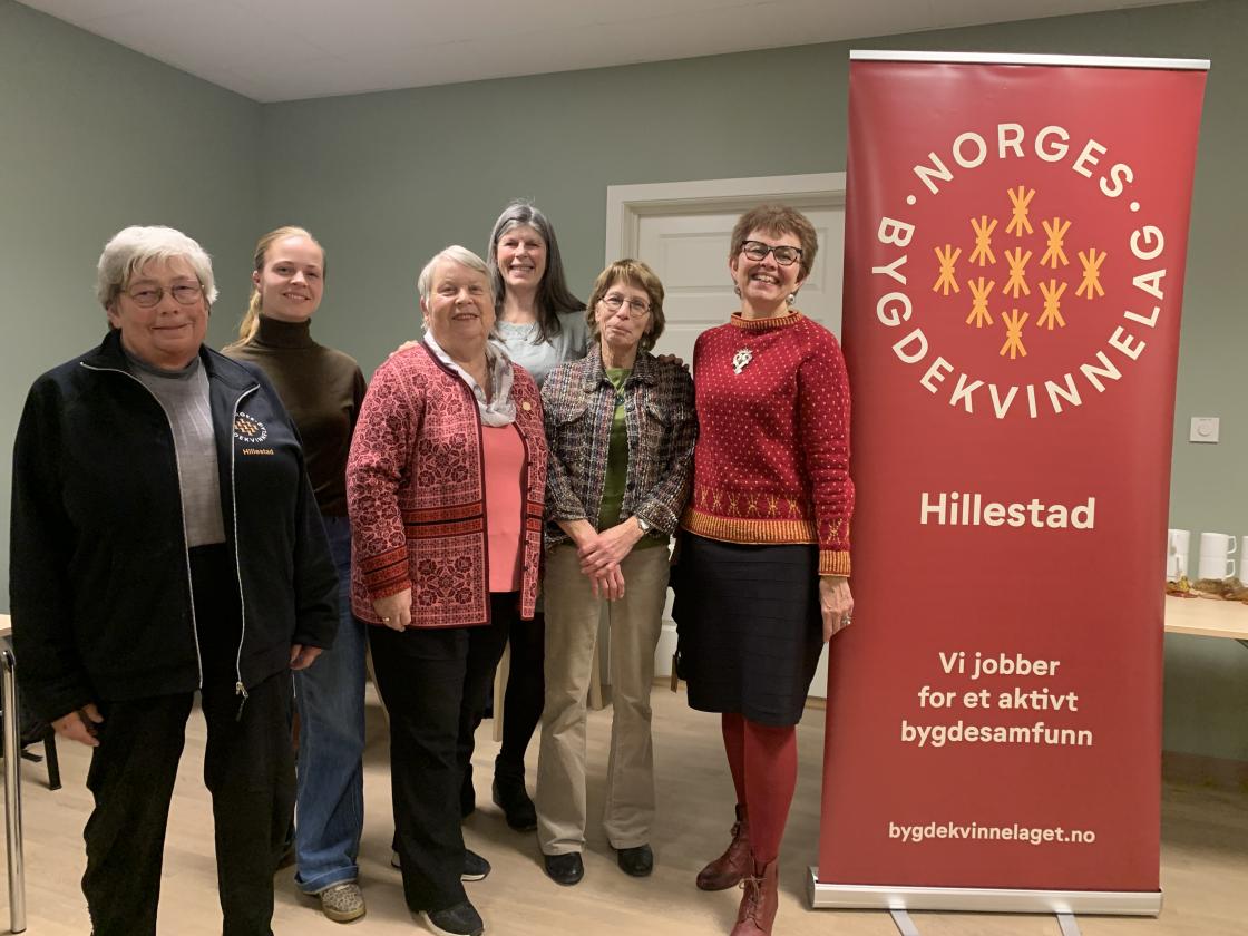 Hillestad Bygdekvinnelags nye styre: fra v Åse Kristine Guthus, Cecilie Rustad, Randi Svebakk Johansen, Inger Johanne Gran, Anne K Auen og Kathrine Kleveland