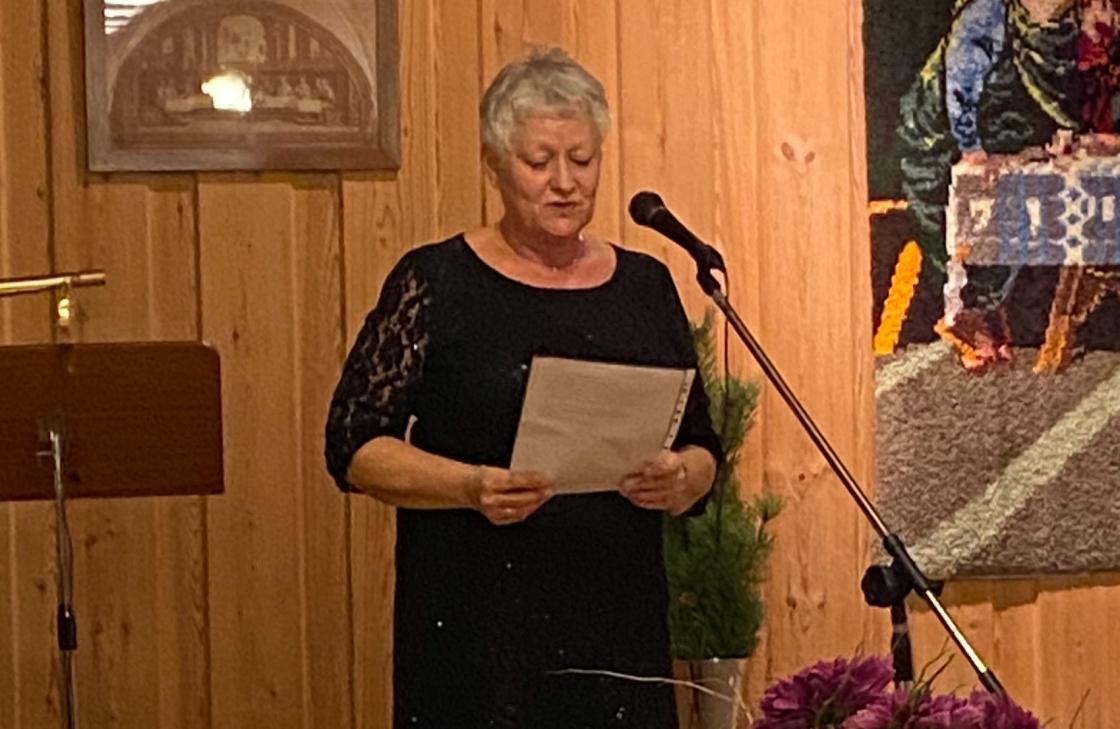 Solveig Pedersen Aas leser sin prolog