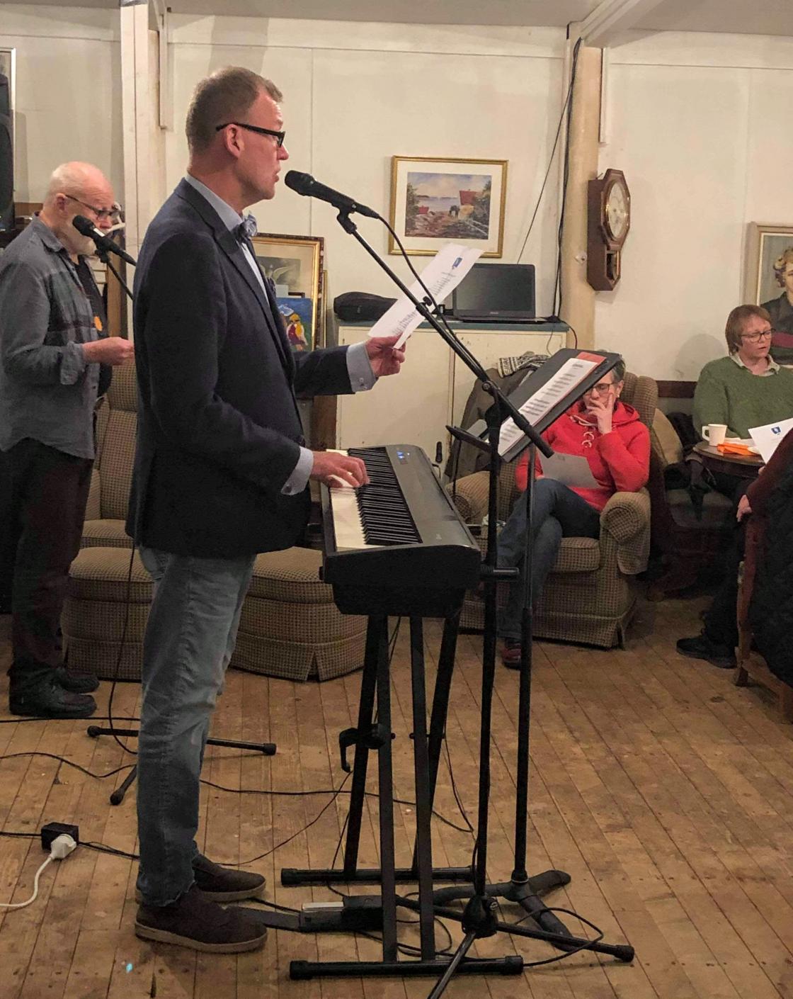 Jebo og Arnstein Øverland