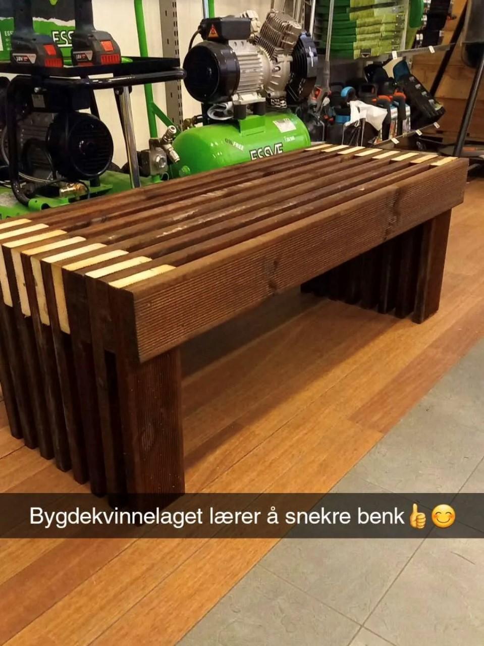 Ferdig benk