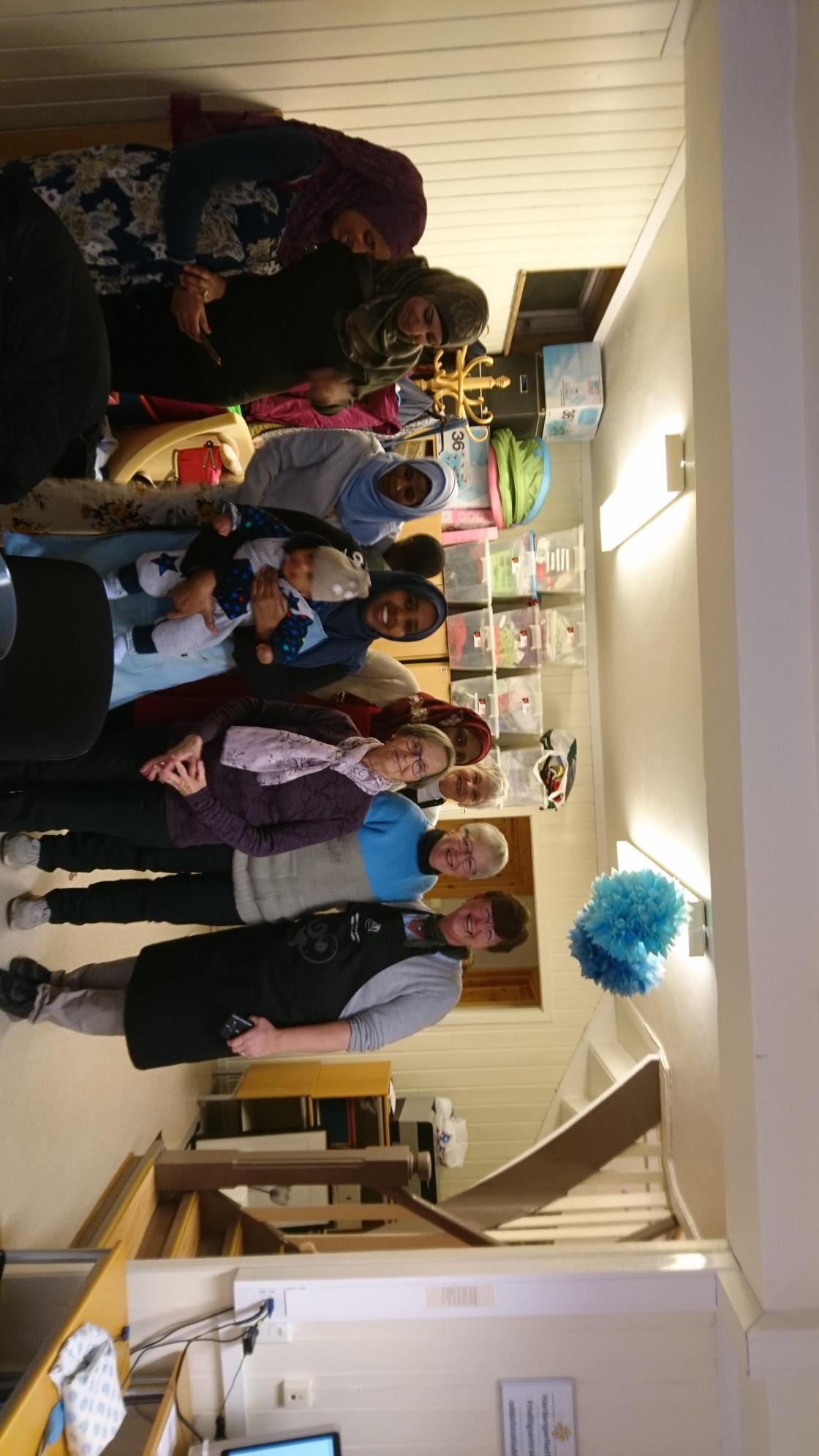 Sosial samankome med ovnsbakt laks til middag ifm Kvinner Ut den 29.10.2018.