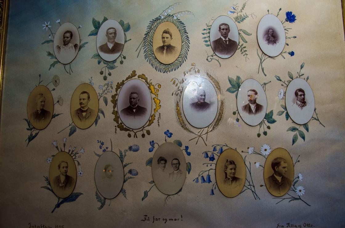 Familiebilde, en gave fra Tilla Valstad og Otto