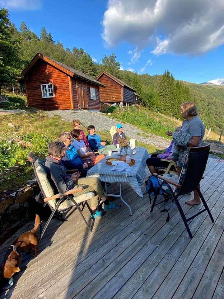 Hilde Lussand Selheim varta opp med masse god mat.