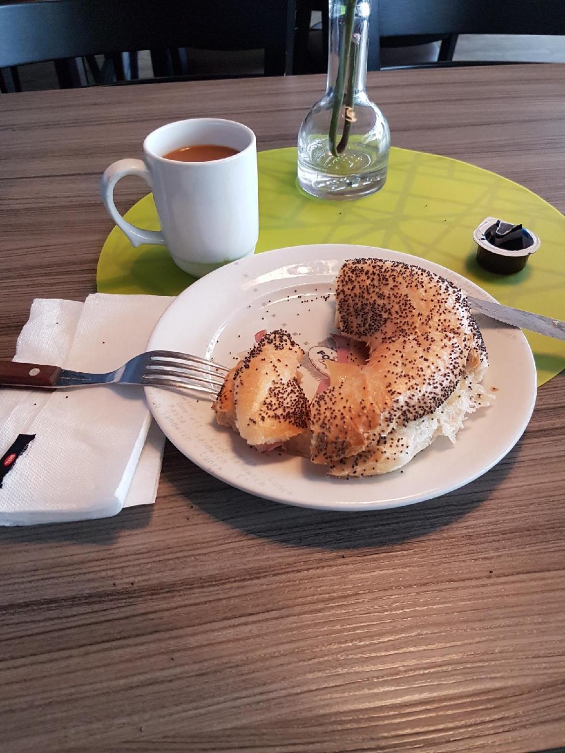 Fauske. Turid Brunstad. Lunsj på Fokus Cafe.