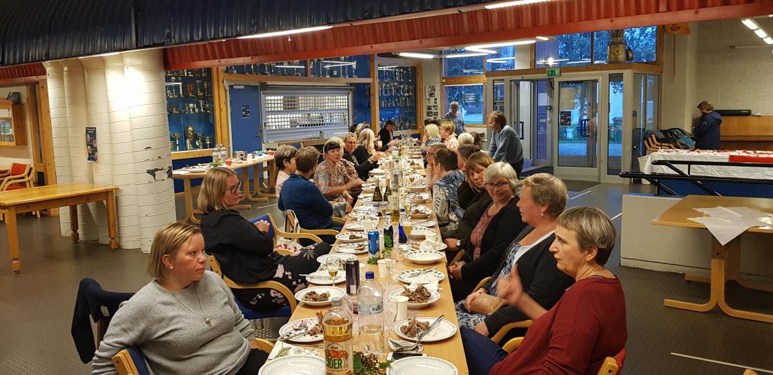 Tana BKL serverte festmiddag
