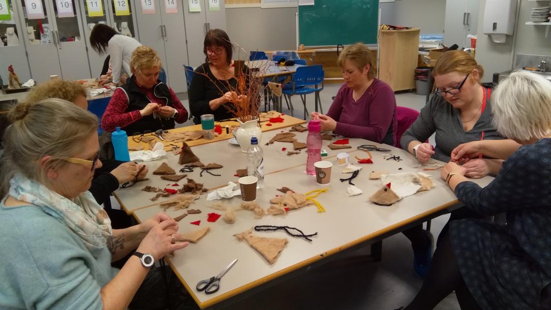 Så var det om å gjøre å få flest mulig kyllinger av filten