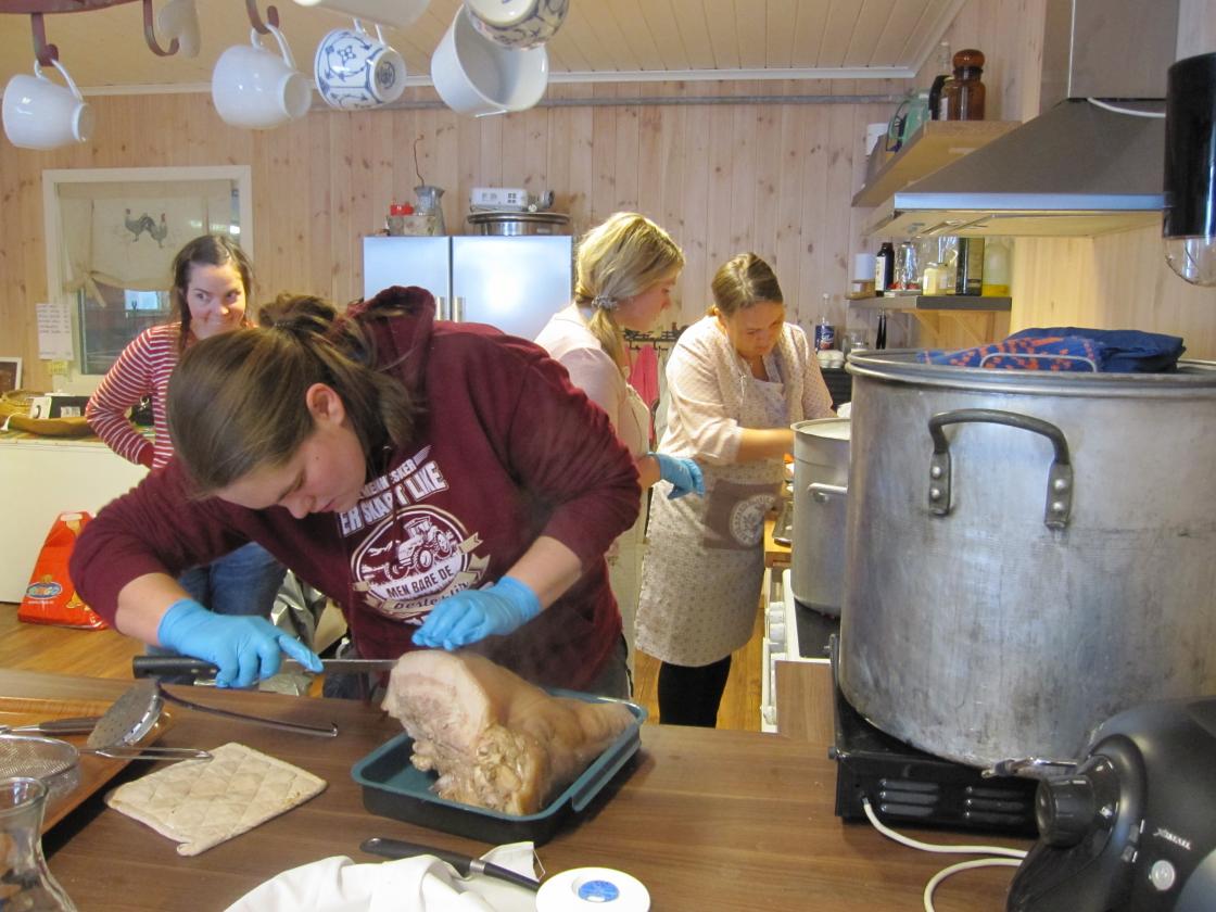 Hege viser teknikken