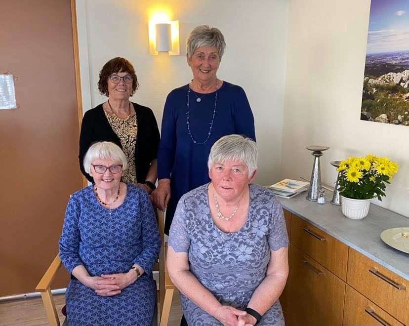 Ingebjørg Sørfonn, LilliAnn Drønen, Anne Marie Røed og Jorunn Kloster var vertinner.