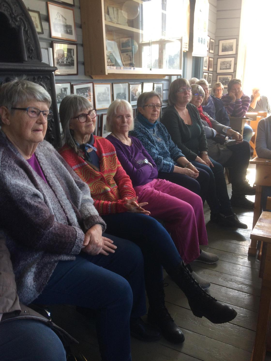 underholdning i skolestua