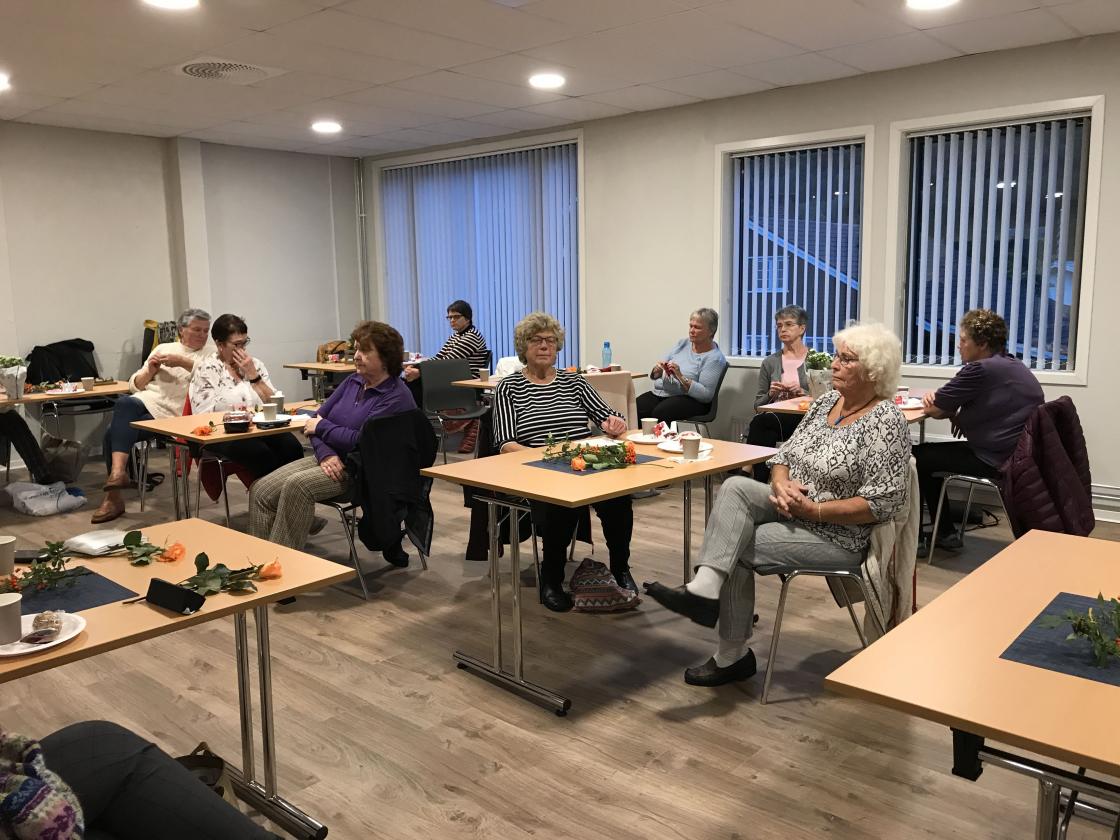 15 av medlemane hadde ei koseleg kveldsstund.