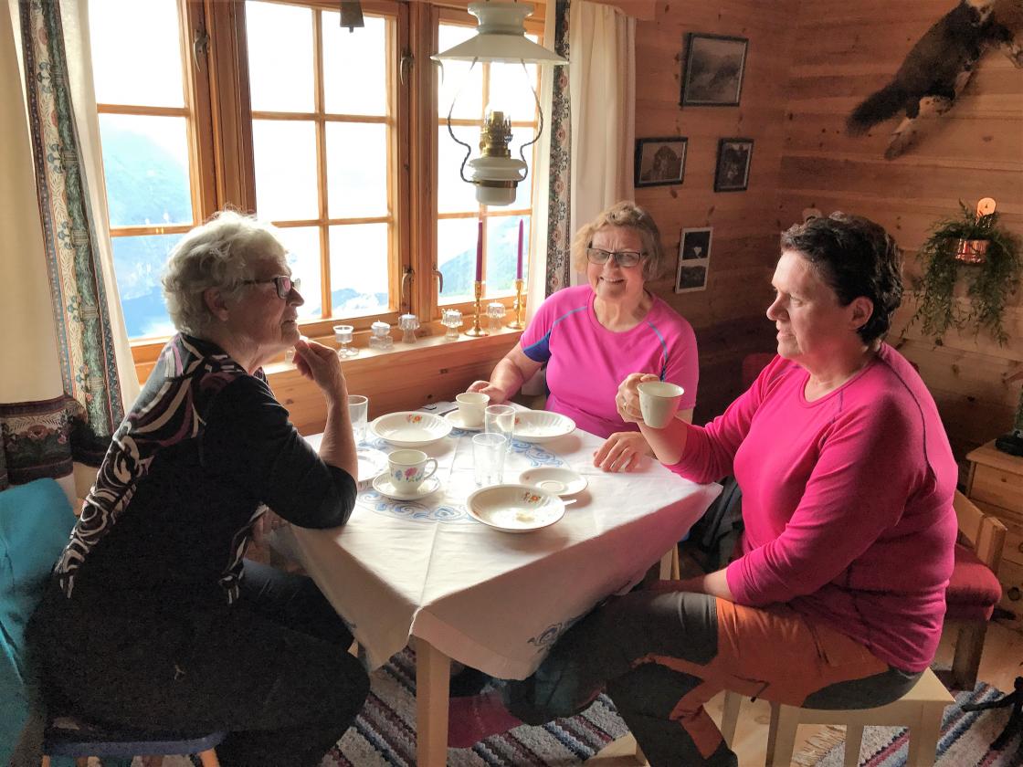 Kjekke damer med godt humør.