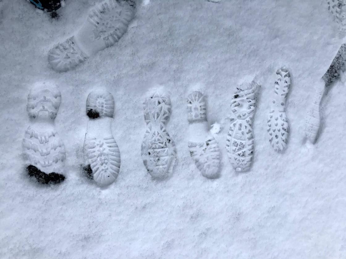 Snøkave på turen, så her er mønster av skorne!