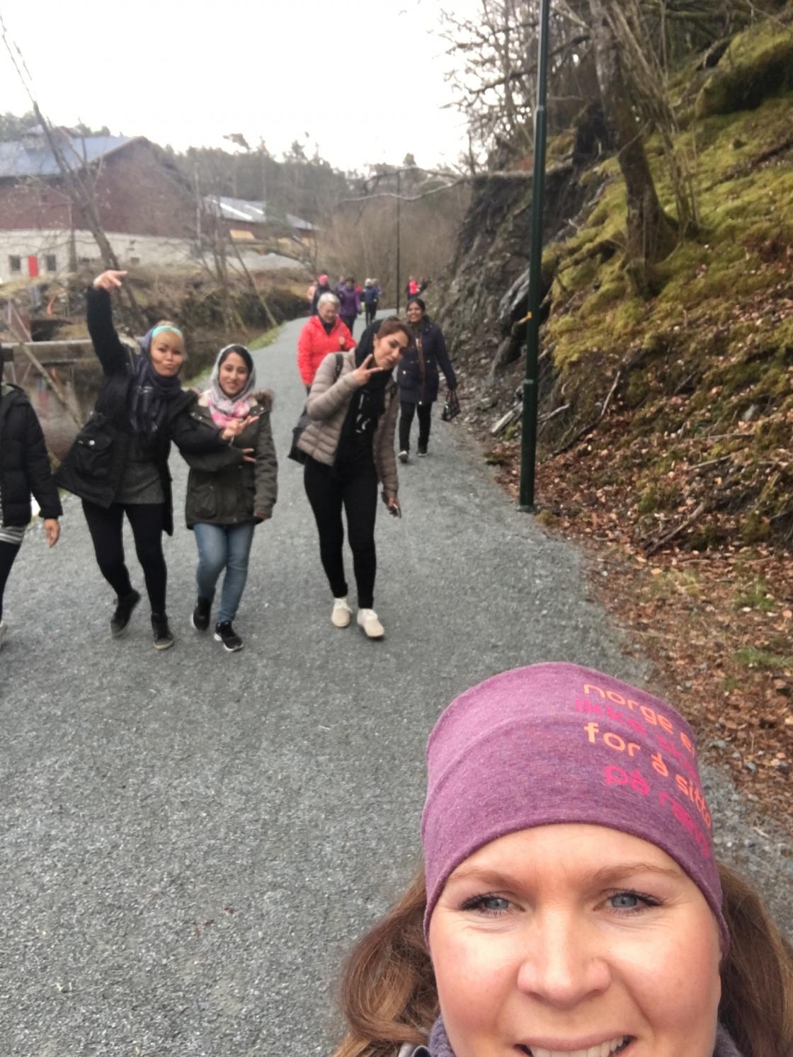 Fint å gå ved Ådlandsvatnet