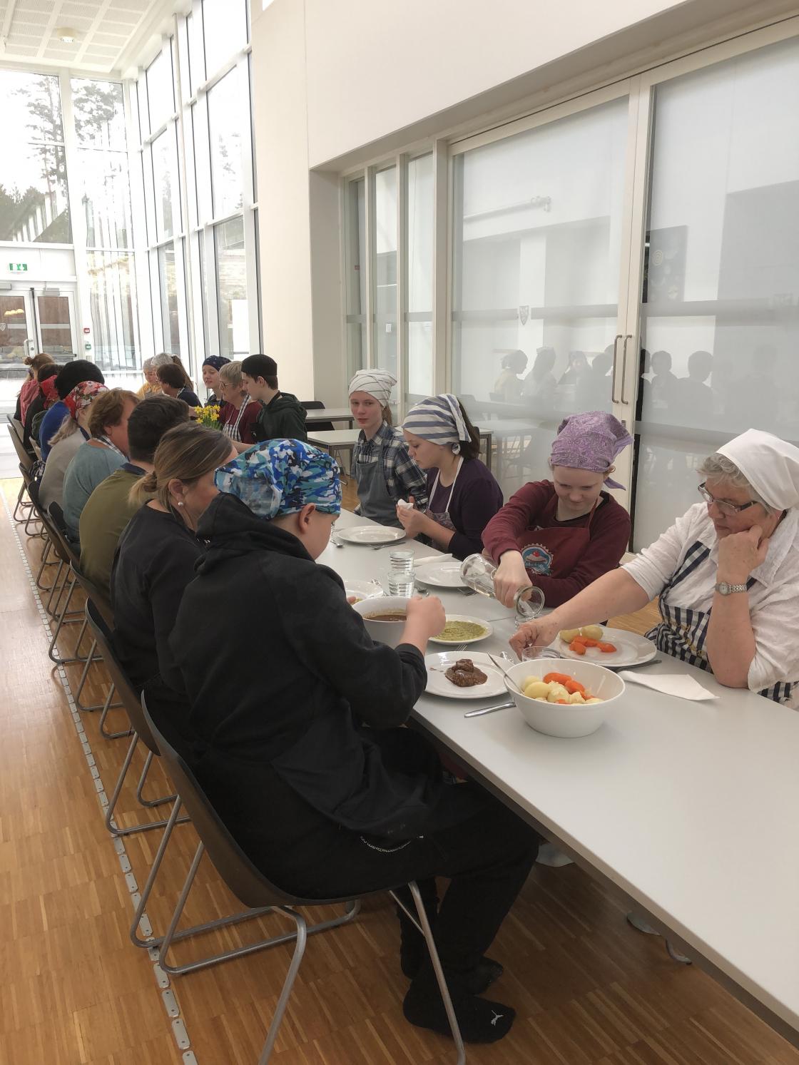 Felles måltid til slutt