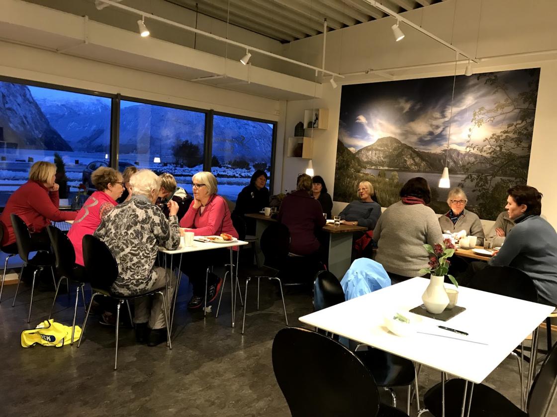 Kjekt med mat og prat !