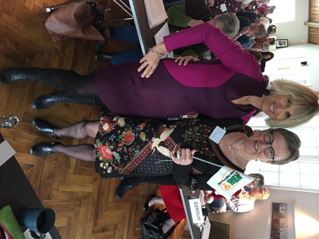 Vigdis Jordal sammen fylkesleder Ingrid Grene Henriksen