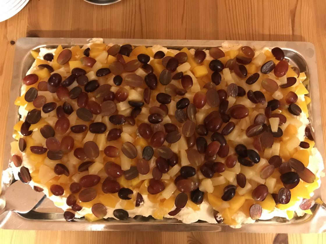 Deilig Pavlovakake til kaffien.