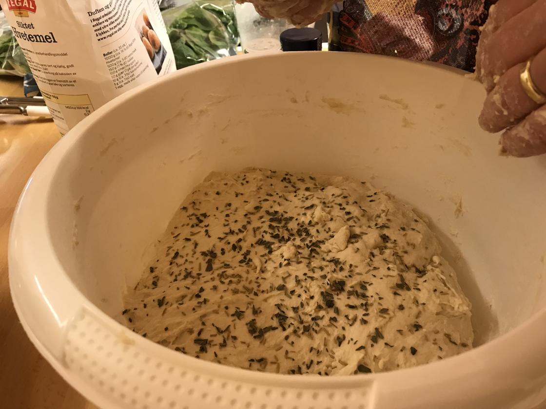 Foccaciadeigen klar til å heves