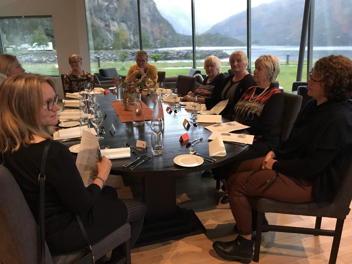 Klare til festmiddag på Valldal Fjordhotell.