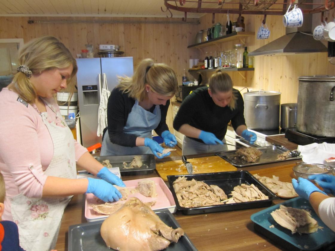 Ivrige damer i sving