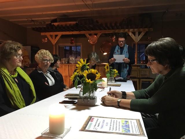 Mette Marie ynskjer velkomen.