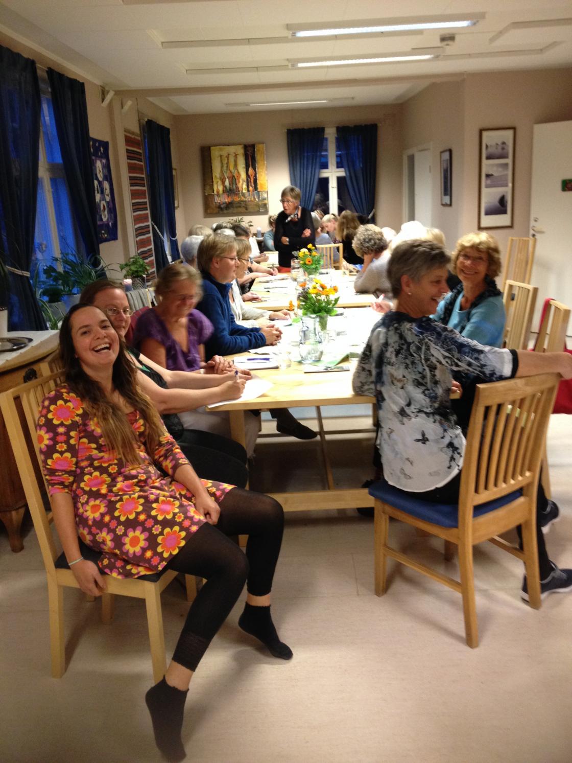 Mange blide damer møtte opp