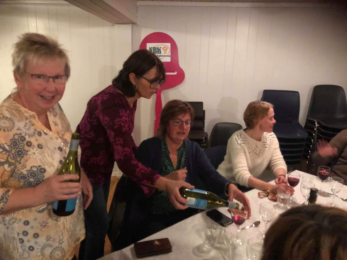 Kjøkkengjengen i aksjon   foto: Liv Spilde