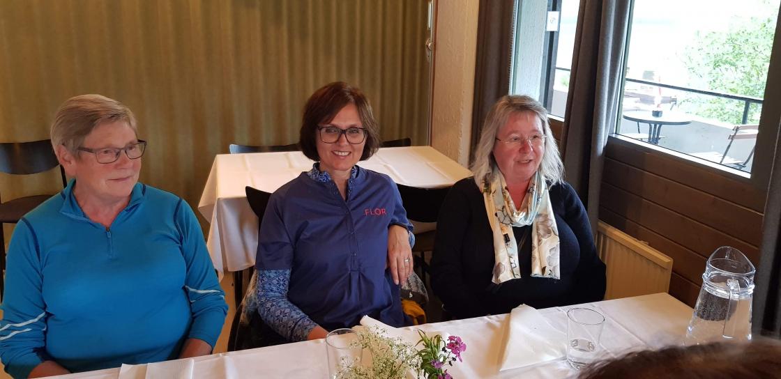 Olaug, Kari og Berit   foto: Liv Spilde