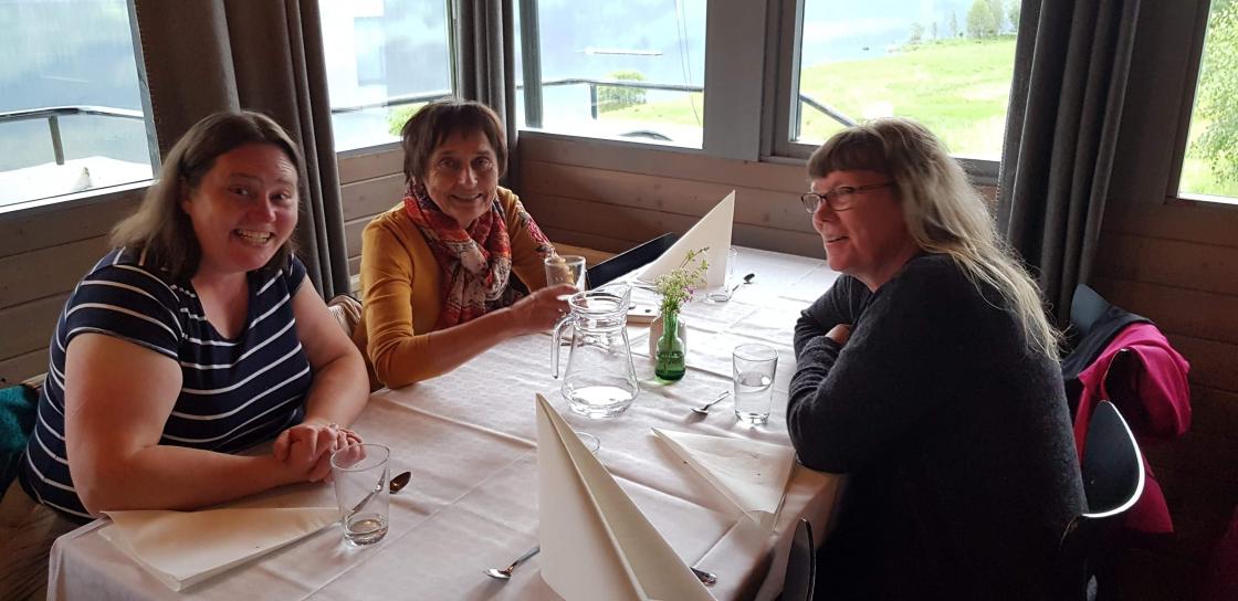 Elin, Kirsten og Gro   foto: Liv Spilde