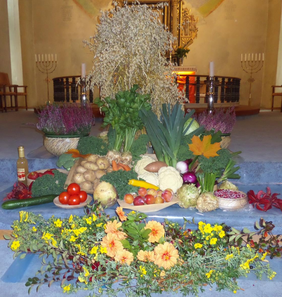 Pyntet til Høsttakkegudstjeneste i Ullensaker kirke