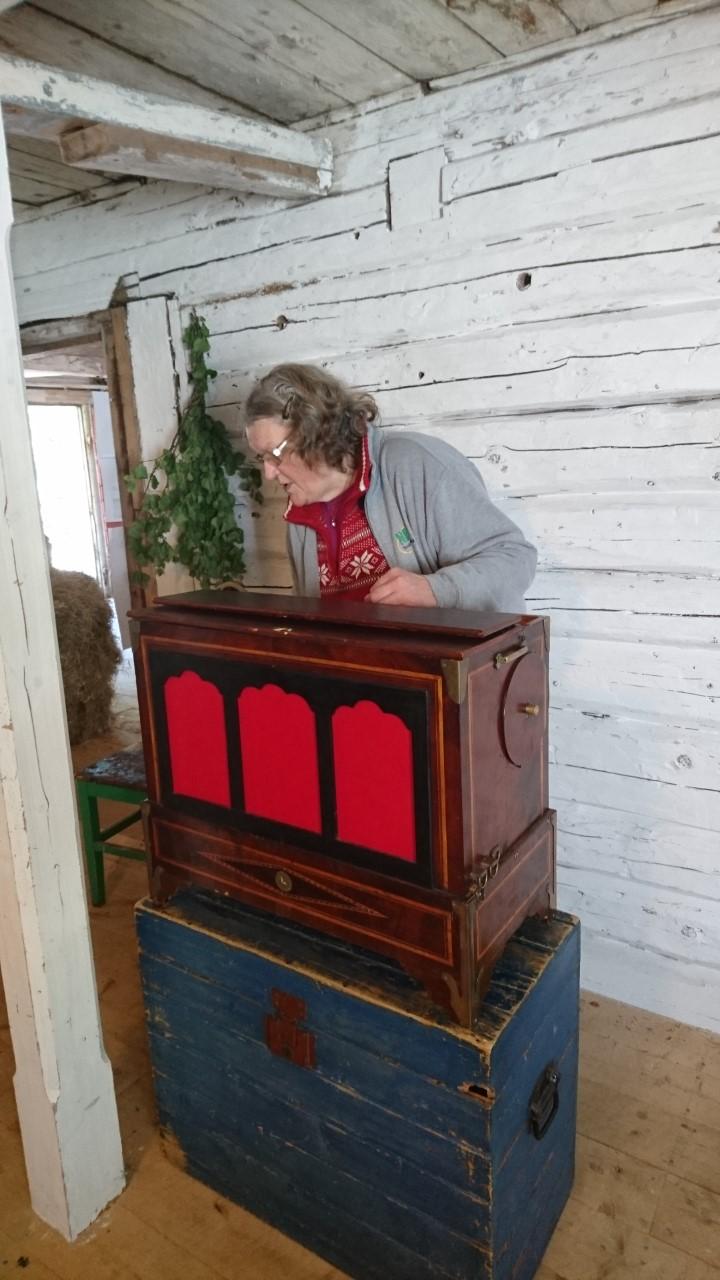 Positiv, gammelt musikkinstrument, dans