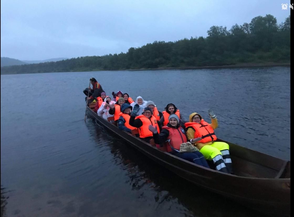 Kjekt med tur på Karasjohka tross regn