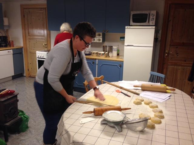 Hilde har orden på bordet