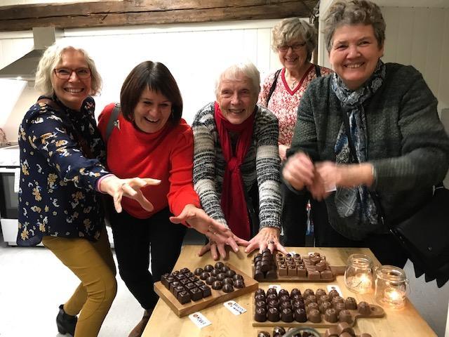 Frå blåtur.  Besøk på sjokoladefabrikken Pralina på Emblem.