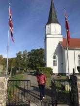 Ingegjerd på vei til kirke