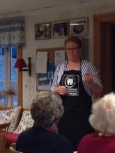 Ellen Skrikestad fra Sunkost Revetal forteller oss hva vi skal lage idag