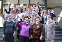 Blide fylkesledere og sentralstyre på fylkeslederseminar i helgen gir masse inspirasjon og god kunnskapsdeling. Foto: Helle Cecilie Berger.