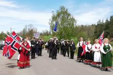 Oppstilling foran Hillestad kirke